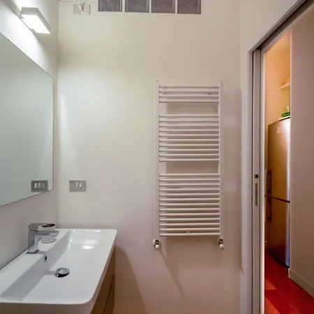 Easylife - Luminoso Bilocale In Zona Garibaldi